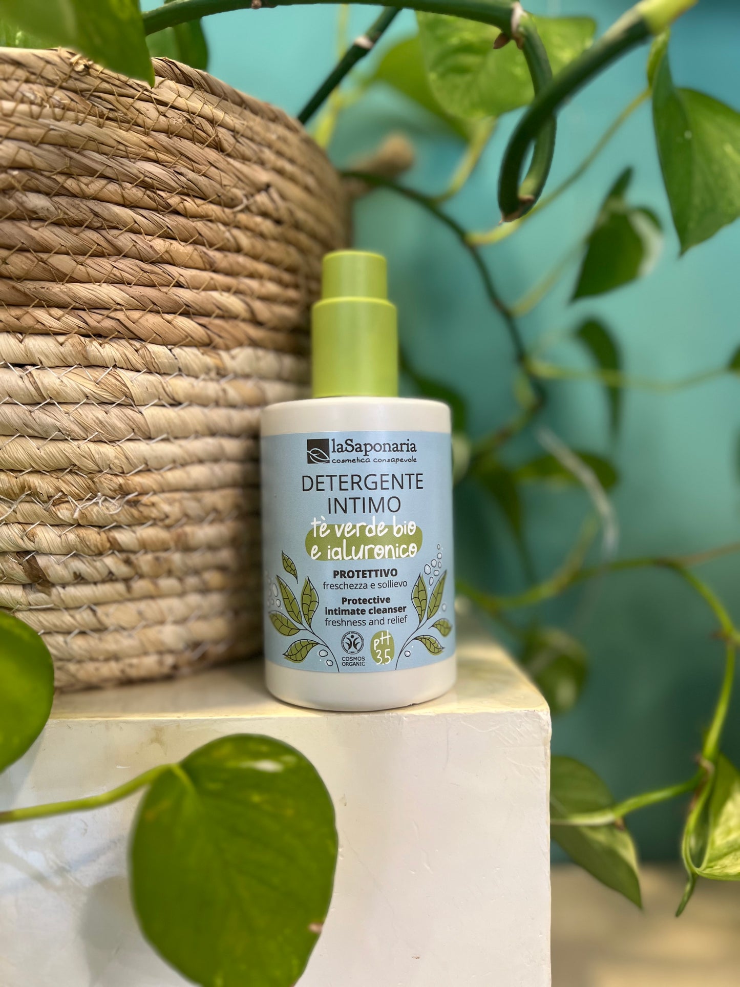 Detergente intimo Protettivo - Tè verde Bio & Ialuronico di La Saponaria (250 ml)