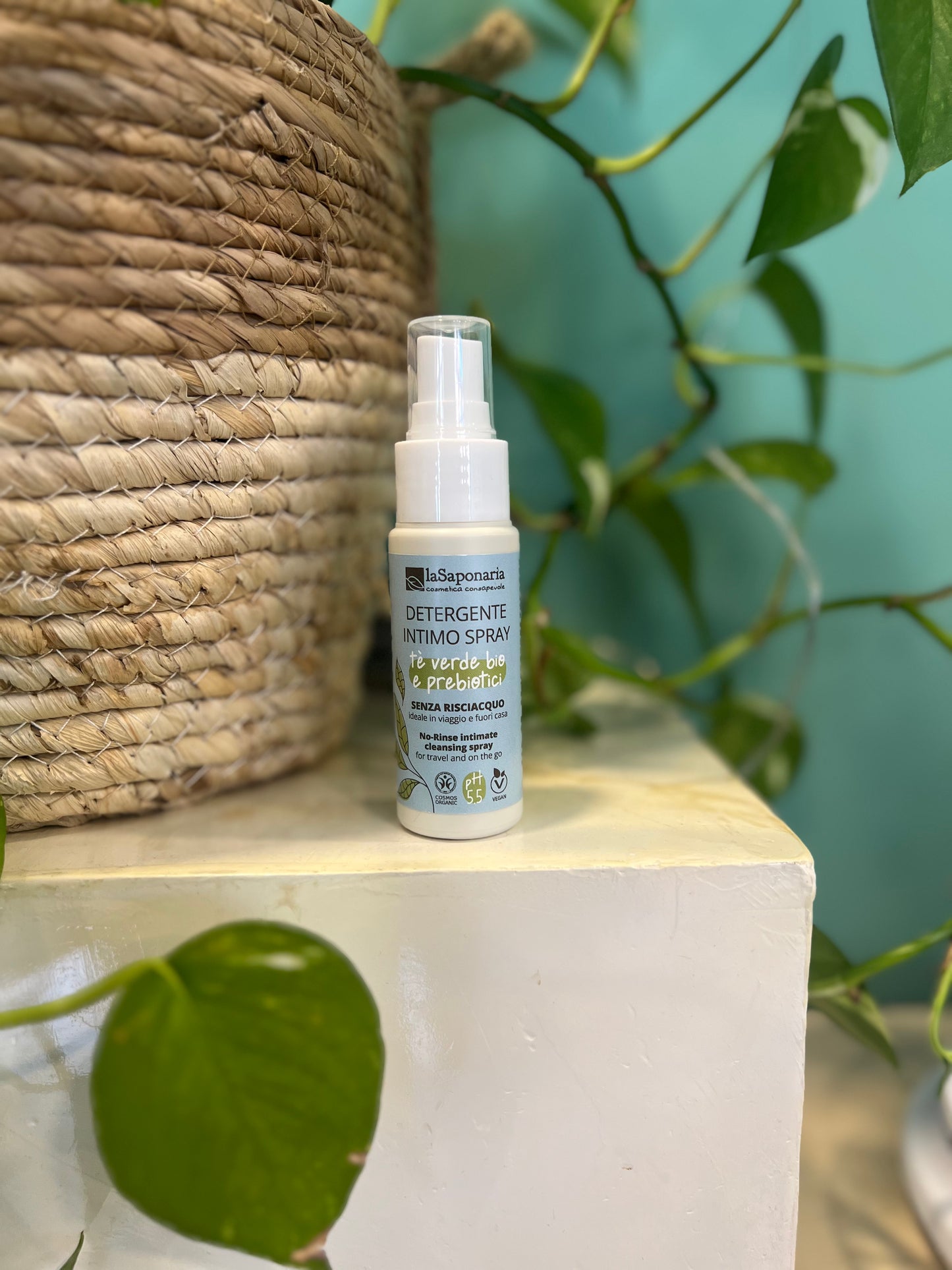 Detergente Intimo Spray senza risciacquo di La Saponaria (50 ml)