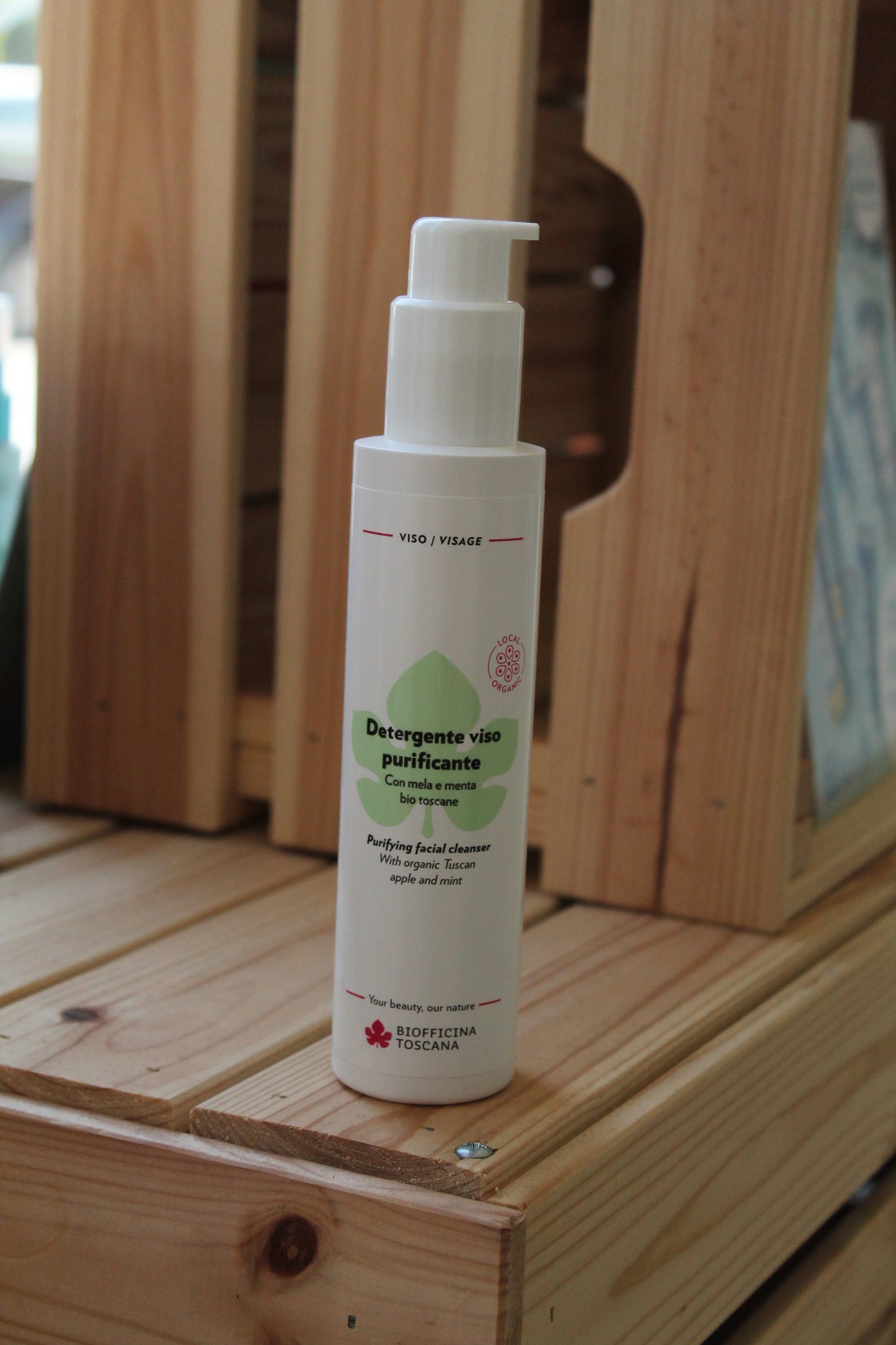 Detergente viso purificante con mela e menta bio toscane di Biofficina Toscana (150 ml)