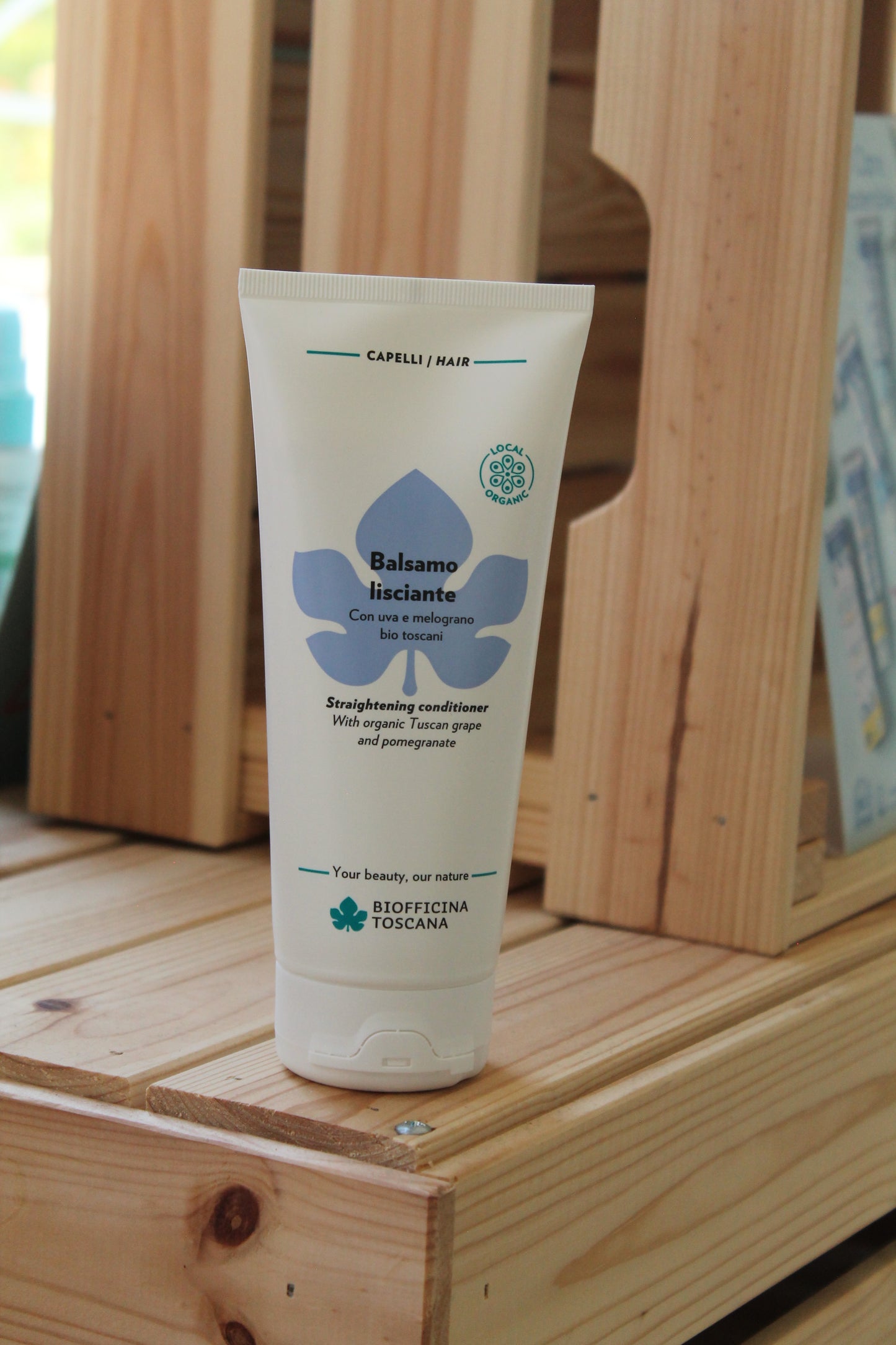 Balsamo lisciante con estratto di uva e succo di melograno bio toscani di Biofficina Toscana (200 ml)