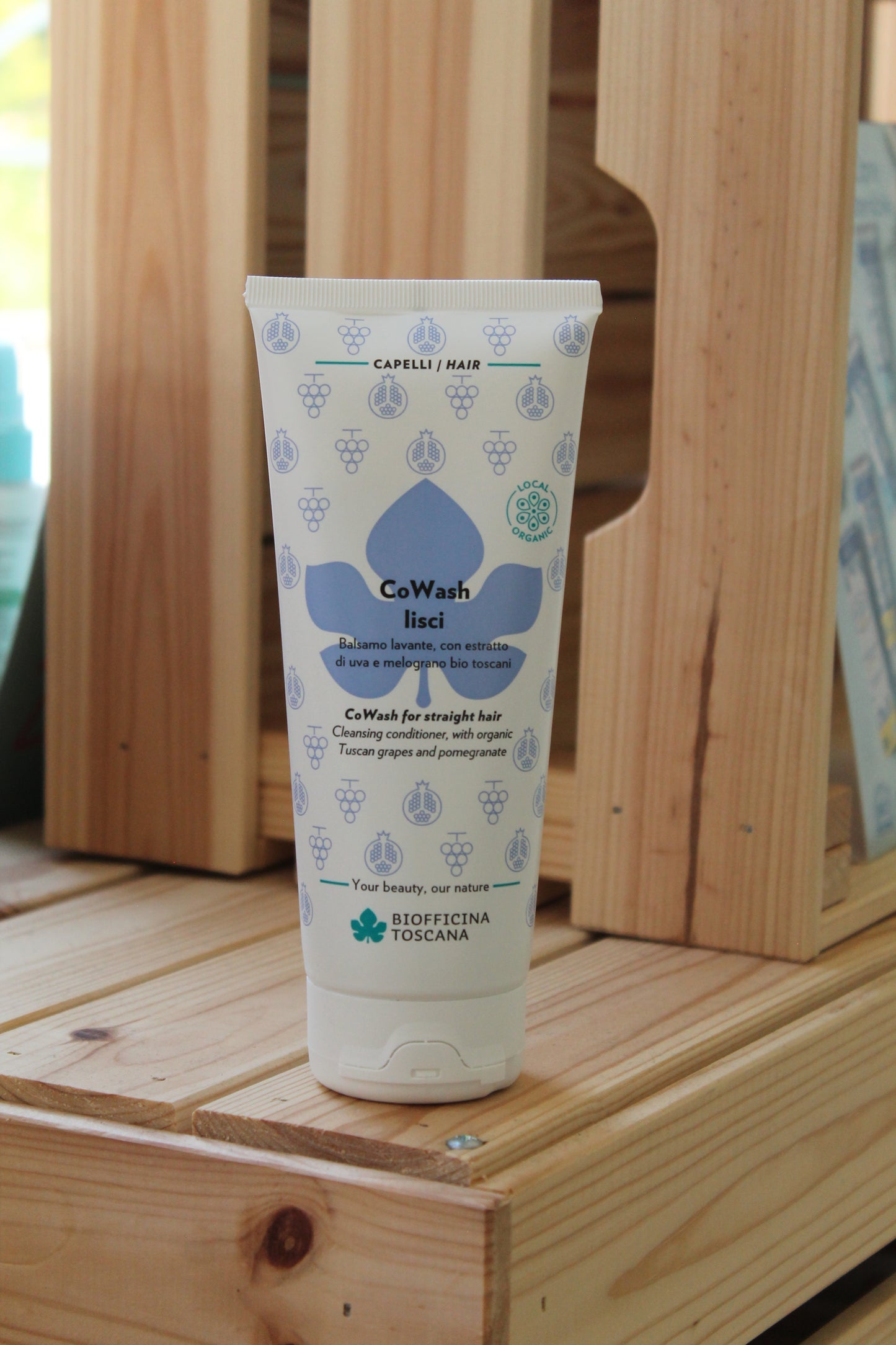 CoWash lisci balsamo lavante, con estratto di uva e melograno bio toscani di Biofficina Toscana (200 ml)