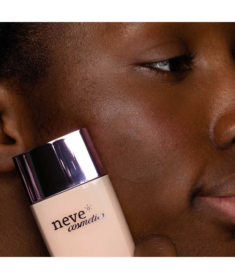 Fondotinta Cream-To-Serum Deep Neutral di Neve cosmetics (35 ml)
