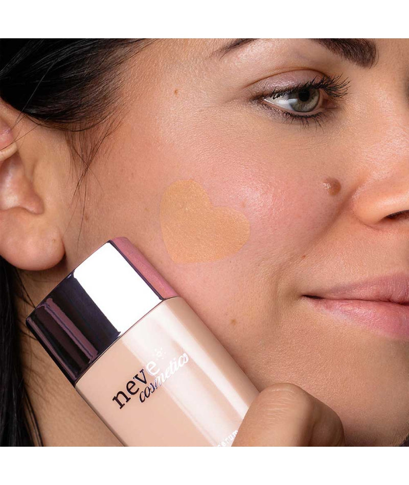 Fondotinta Cream-To-Serum Medium Neutral di Neve cosmetics (35 ml)