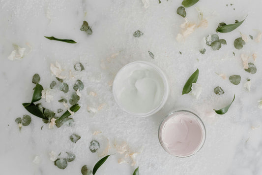 Cosmetici naturali e biologici: cosa significa davvero? Guida completa alle certificazioni