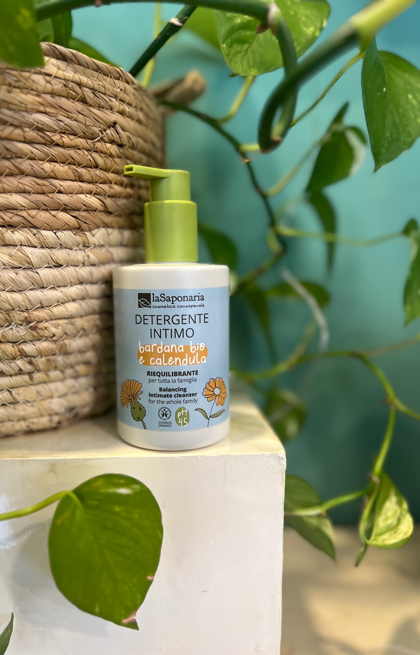 Detergente intimo riequilibrante - Bardana Bio e Calendula di La Saponaria (250 ml)