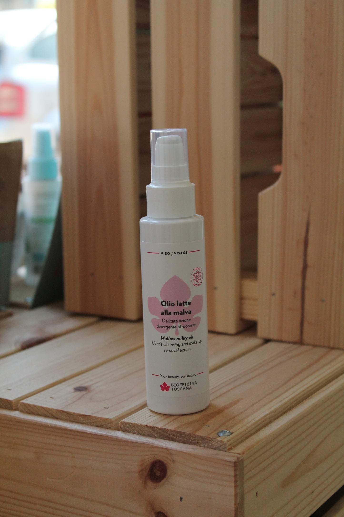 Olio latte alla malva con una delicata azione detergente-struccante di Biofficina Toscana (100 ml)