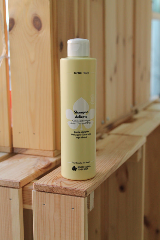 Shampoo delicato con olio extravergine di oliva “Toscano IGP” bio di Biofficina Toscana (200 ml)
