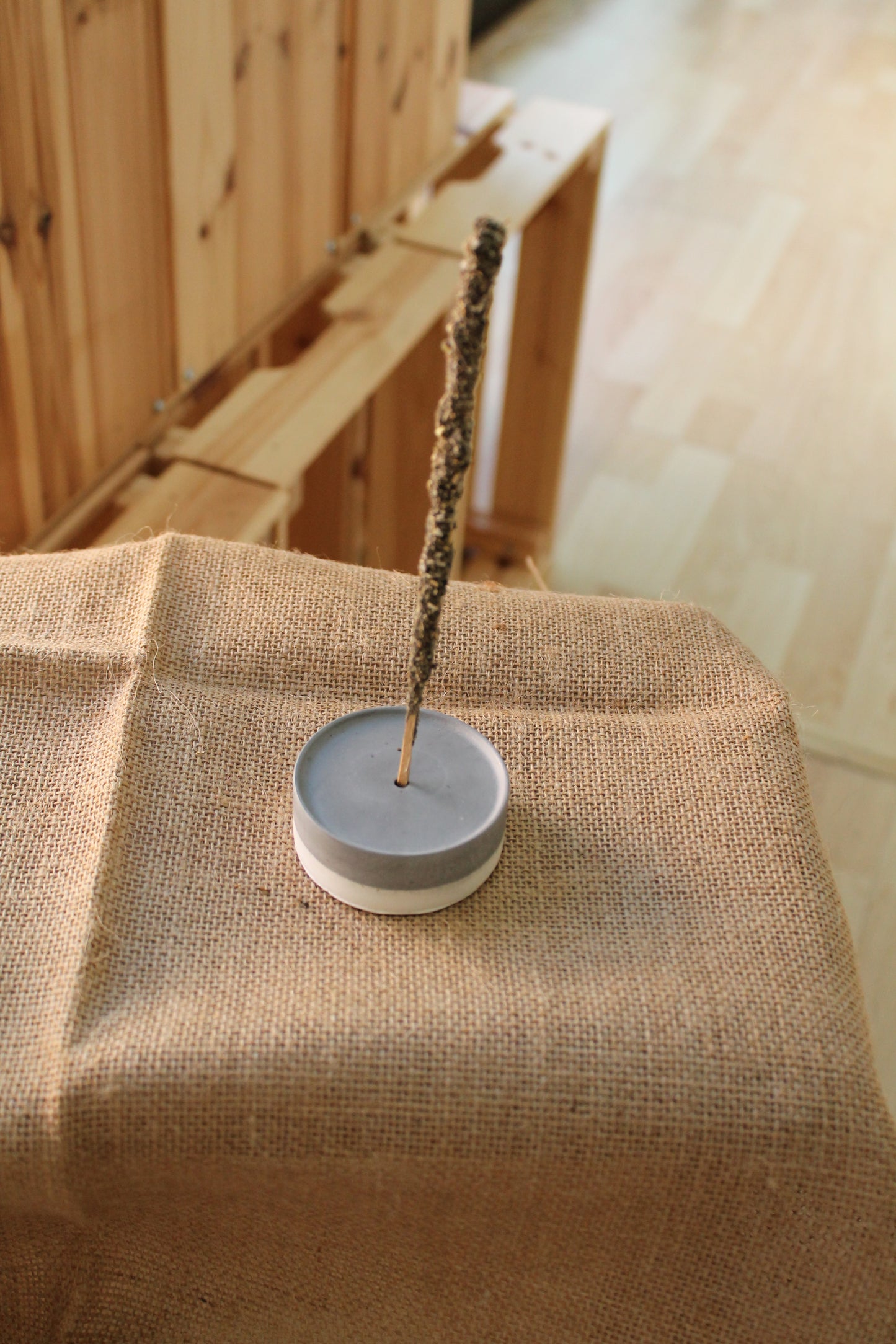 Porta incensi di Amami Antracite e bianco