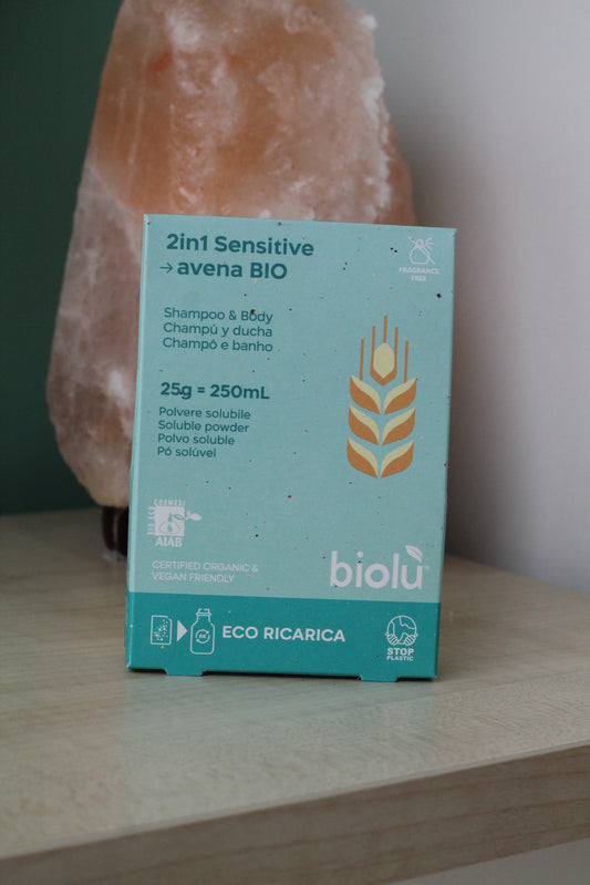 Doccia Shampoo naturale in polvere solubile - 2 in 1 sensitive all'avena bio di Biolù (25 gr)
