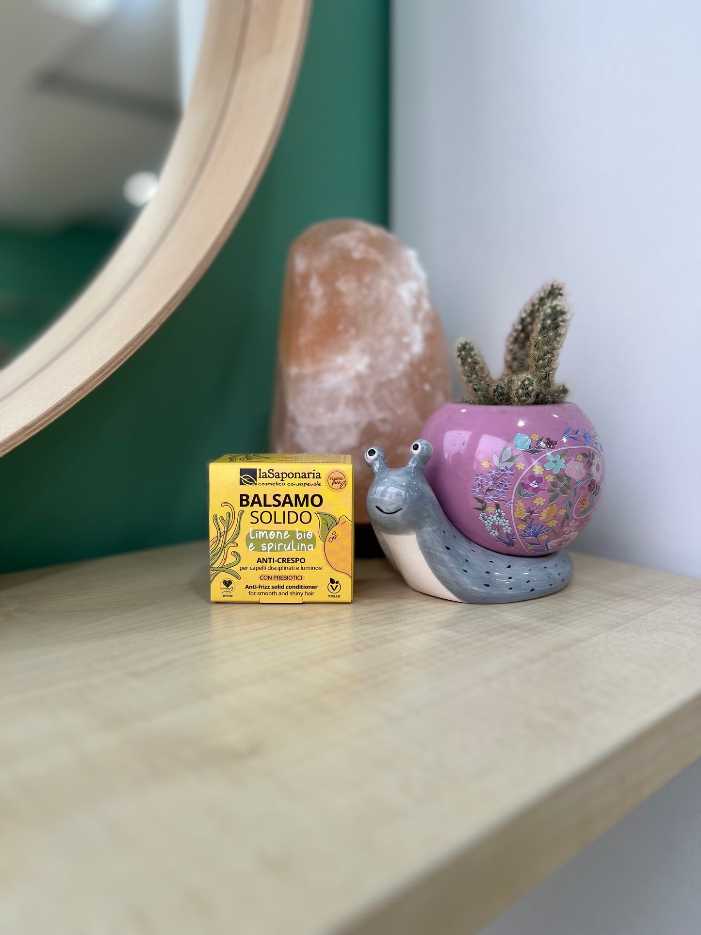 Balsamo solido Anti-crespo e lucidante per capelli disciplinati e luminosi di La Saponaria (40 gr)