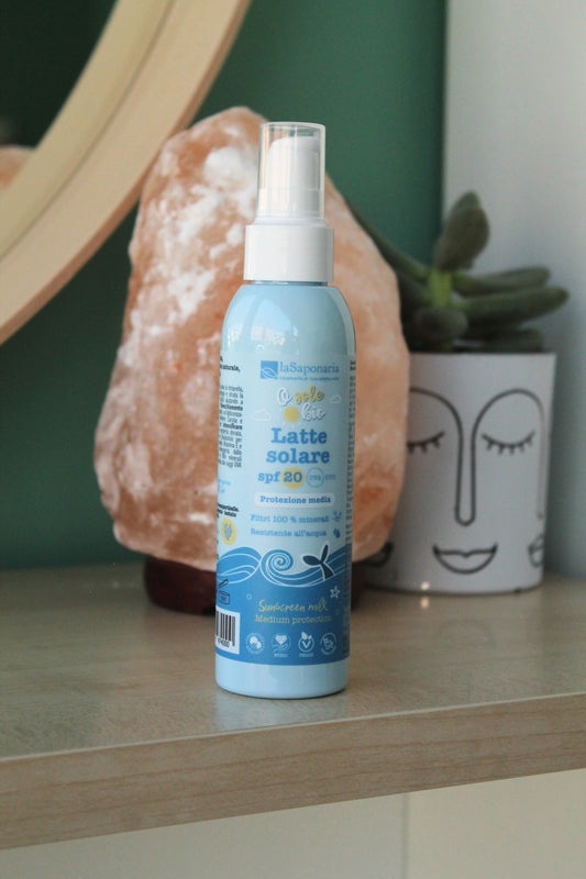 Latte solare SPF 20 - Media protezione di La Saponaria (125 ml)