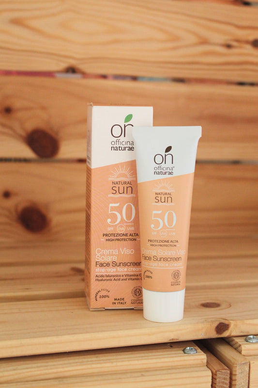 Crema viso solare SPF 50 di Officina Naturae