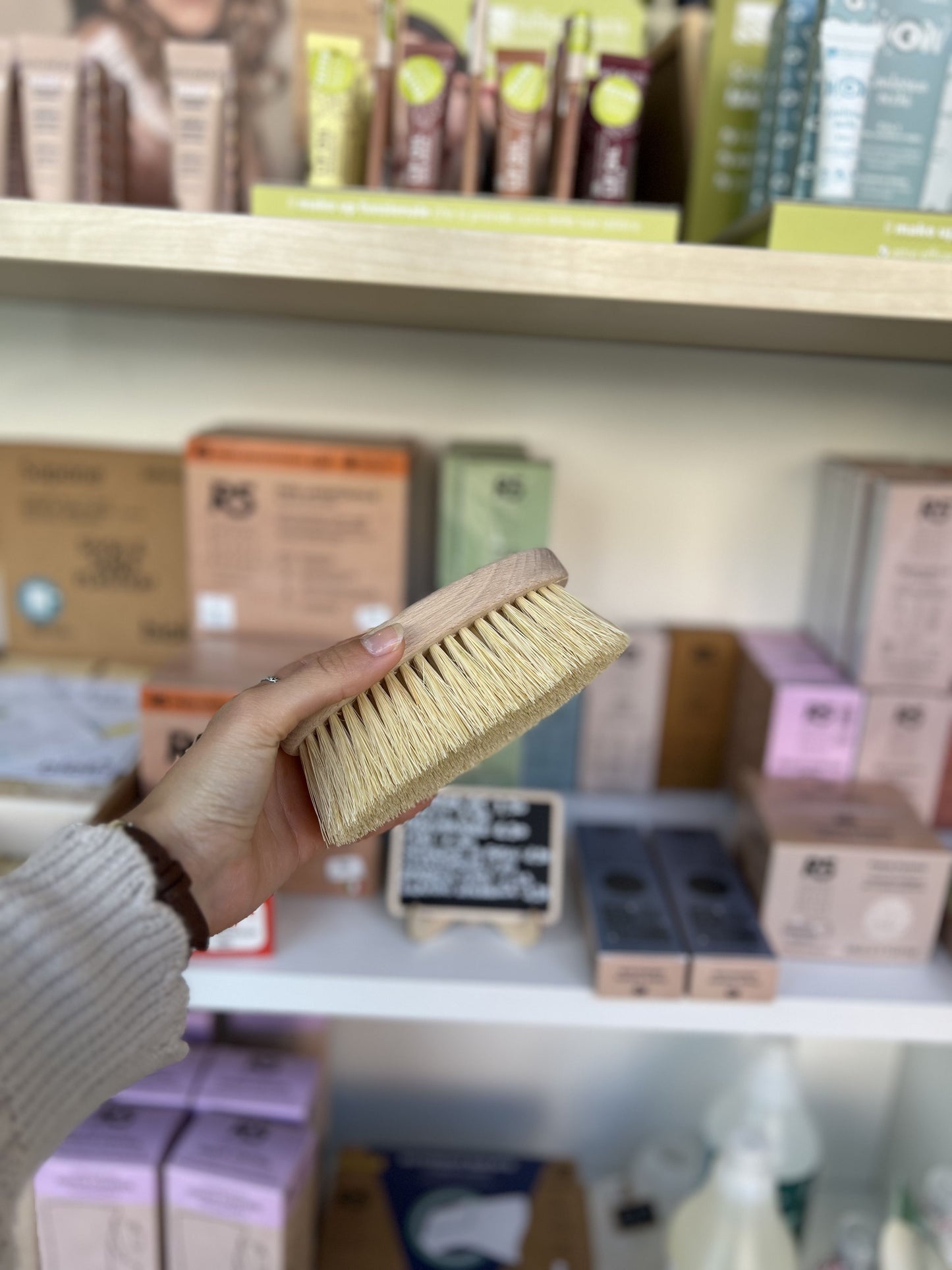 Spazzola per il corpo in faggio e fibre naturali di Tampico di R5 Living
