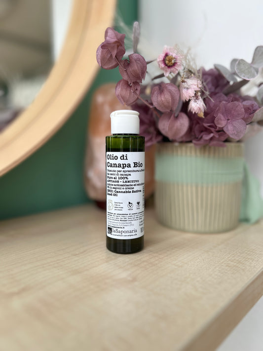 Olio di Canapa Bio elasticizzante e nutriente di La Saponaria (100 ml)